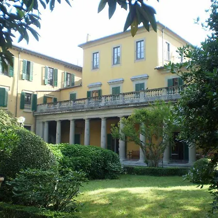 Camerata Firenze 旅馆 菲耶索莱